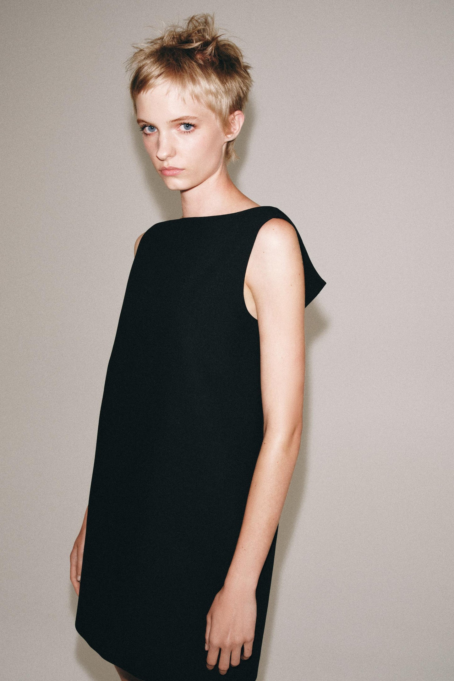 Vestido Corto Zw Collection